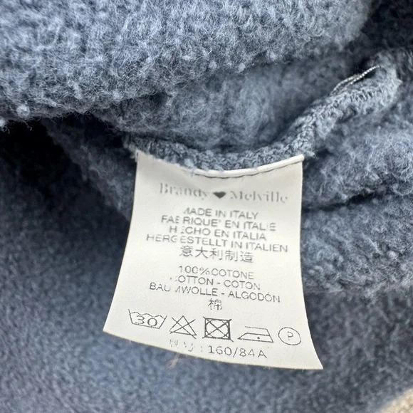 Brandy Melville Off the Shoulder Sweater - Picture 2 of 2